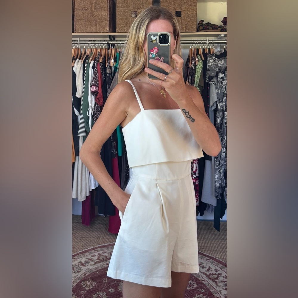 Club Monaco Crepe Textured Cream Spaghetti Strap Romper Playsuit with Pockets - Picture 5 of 17
